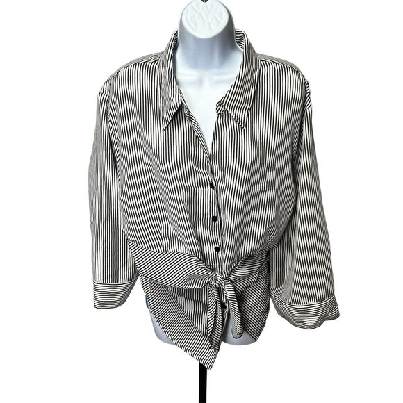 Cato Woman‎ Size 26/28W Tie Front Long Sleeve Button-up V-Neck Top - Picture 1 of 9